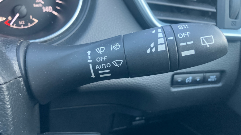 Nissan Qashqai 1.3 DiG-T Acenta Premium 5dr Petrol Hatchback